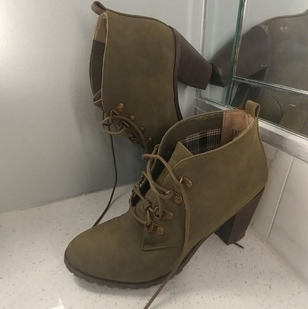 Hunter Green Ankle Boots